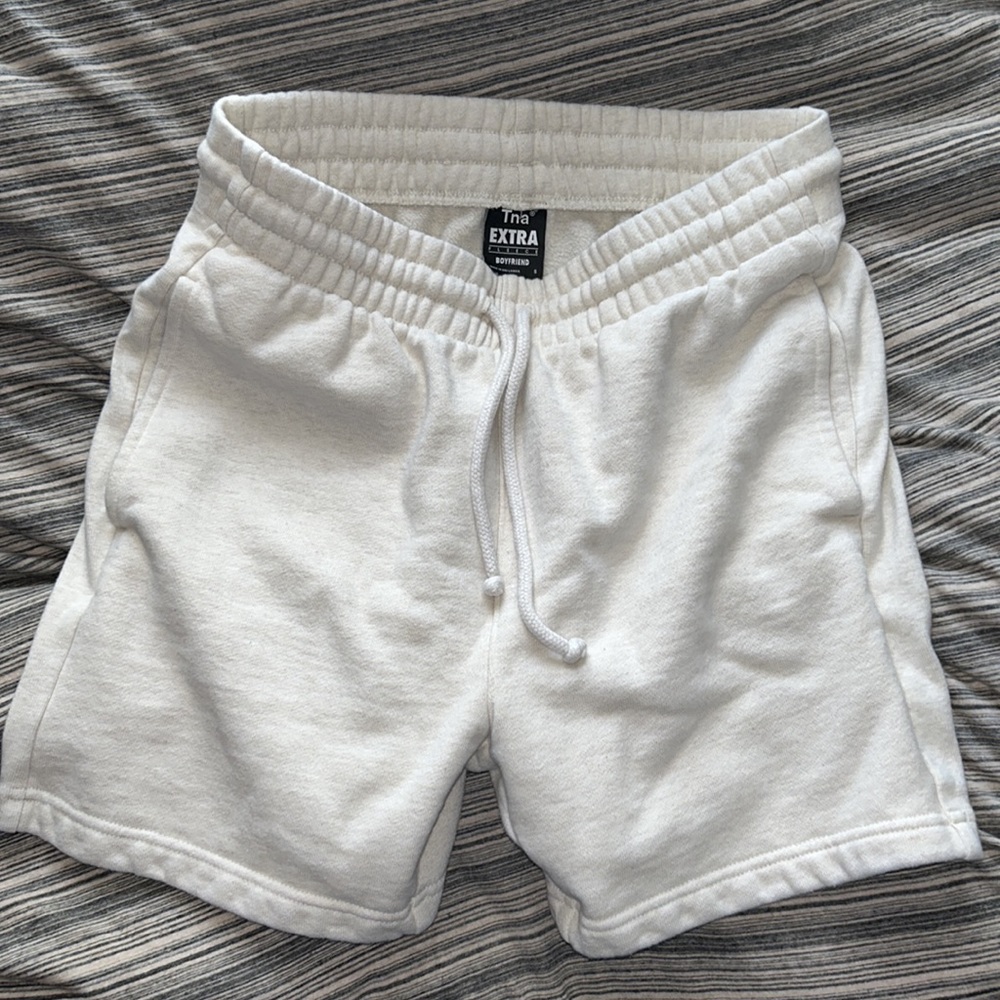 Aritzia Extra Fleece Boyfriend 5” Sweatshorts S